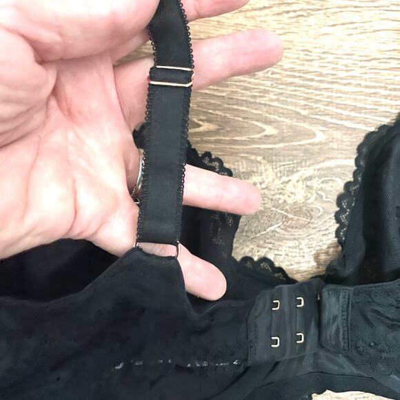 Savage X Fenty Floral Lace Unlined Underwire Bra - Picture 7 of 13